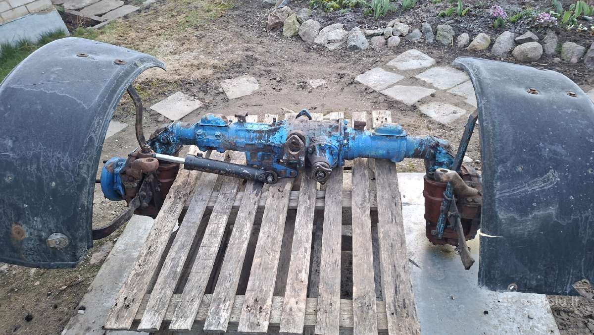 Mtz 82 priekinis tiltas su ratlankiais be padangų - nuotraukos Nr. 2