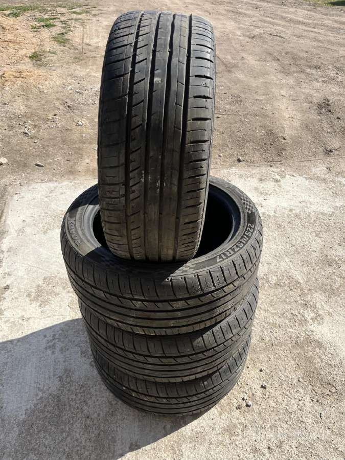 Padangos 225/45 R17