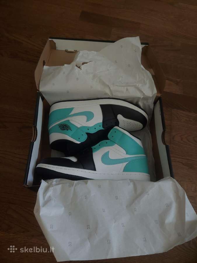 Jordan 1 Mid