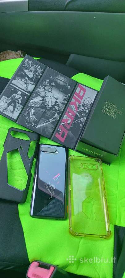 Asus rog phone 5. 12gbram 256gb