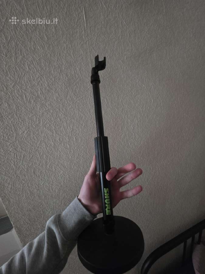 Shure mikrofono stendas