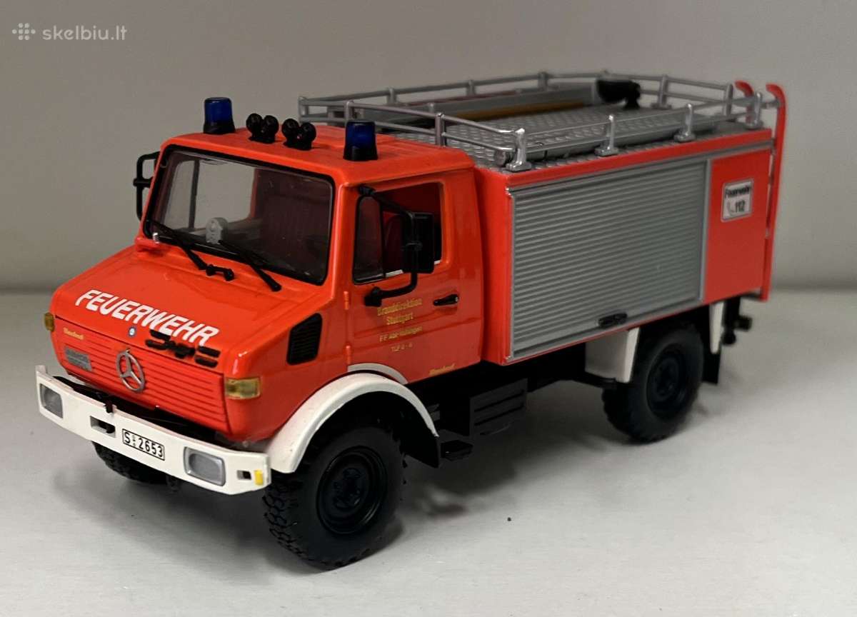 Kolekciniai modeliukai-mercedes benz unimog 1300l
