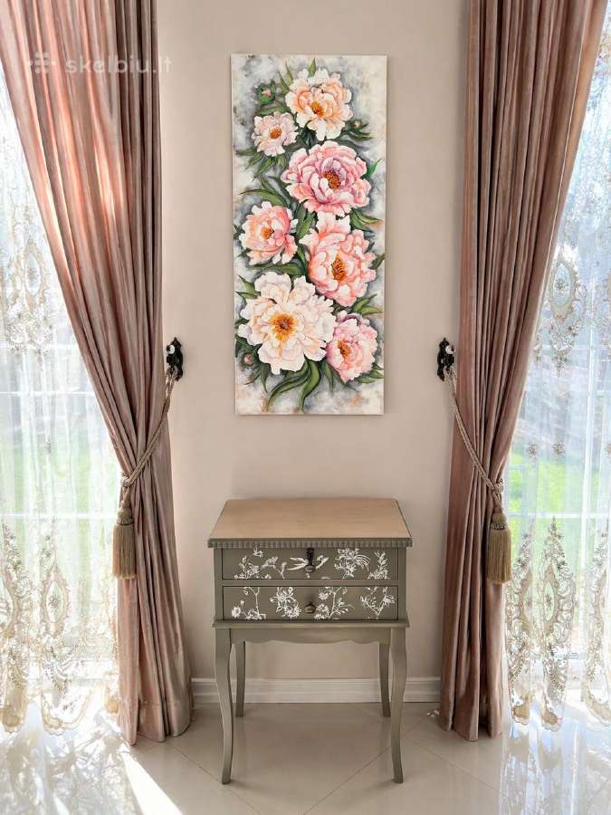 Elegantiška restauruota spintelė