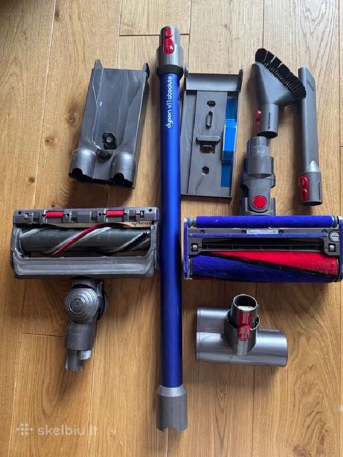 Dyson V11 Absolute accessories set.