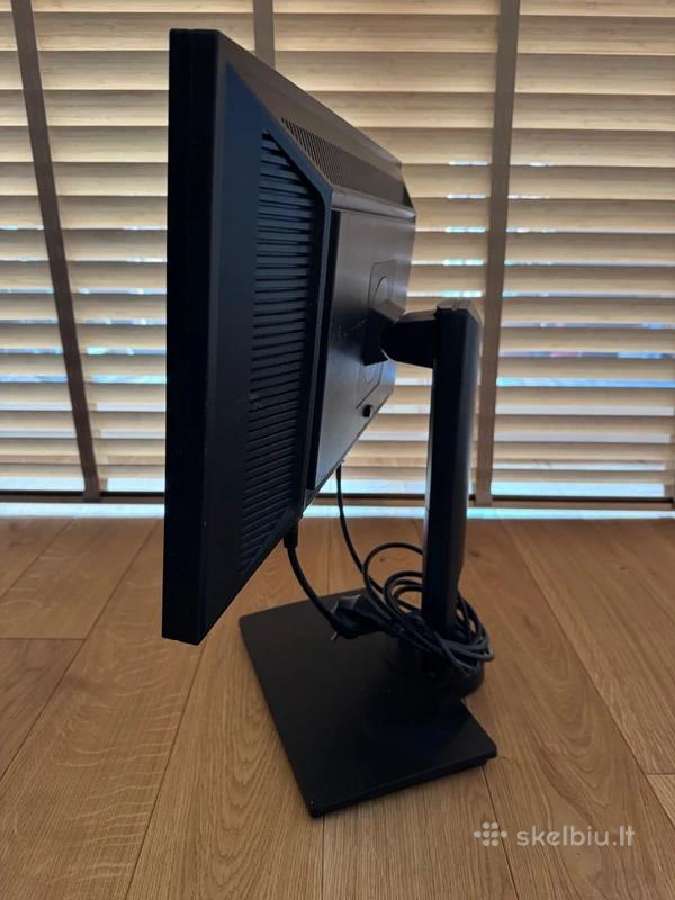 Monitor benq 2420pt