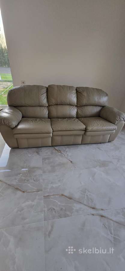 Naudota sofa su miegamojo funkcija