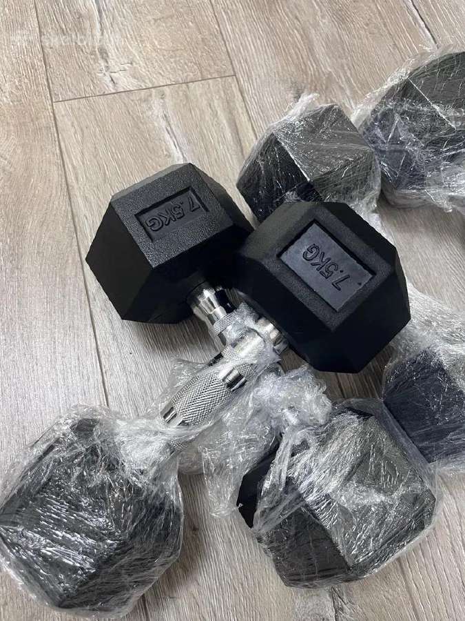 Šešiakampiai gumuoti hanteliai