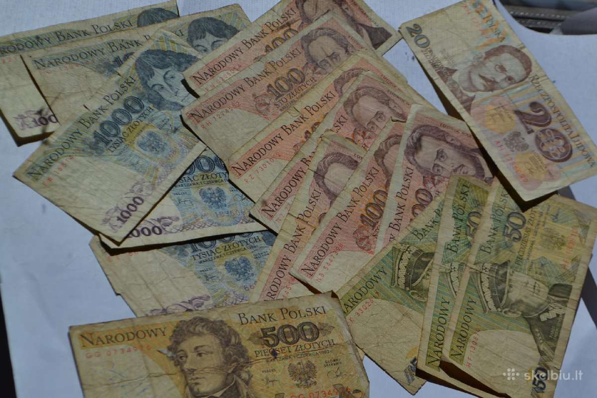 18 vnt.zlotu banknotu