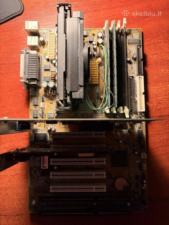 Retro kompiuteris Intel Pentium 3 450mhz - nuotraukos Nr. 2