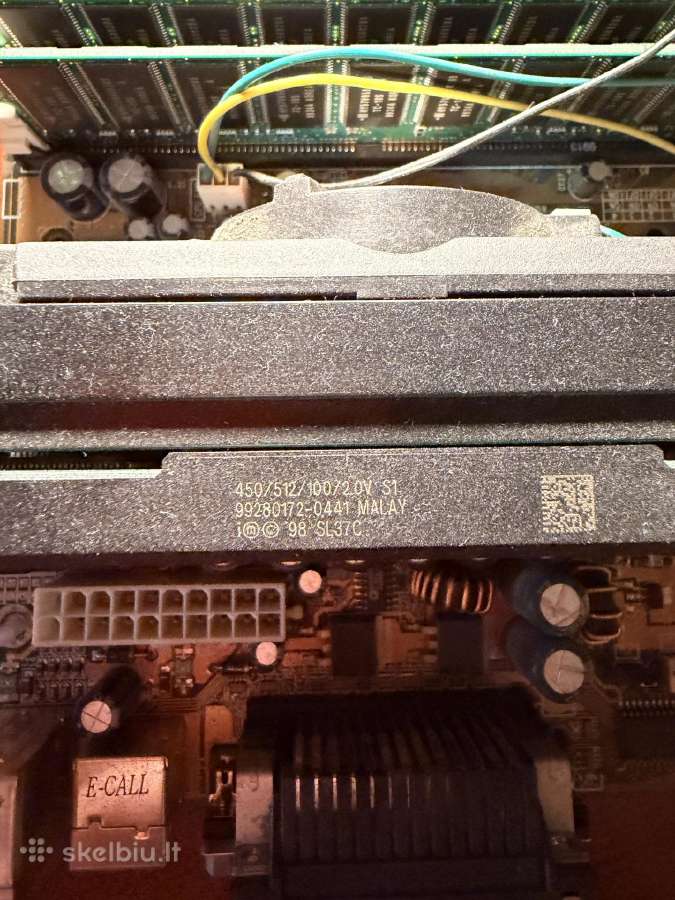 Retro kompiuteris Intel Pentium 3 450mhz - nuotraukos Nr. 4