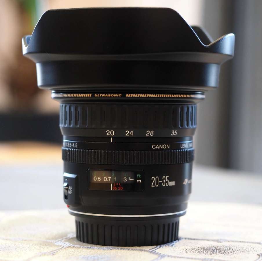 Objektyvas Canon 20-35 3,5-4,5