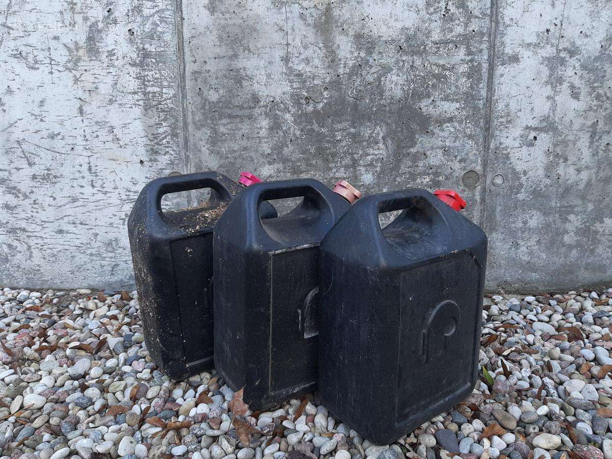 Tvirti vandens bakeliai 3 vnt