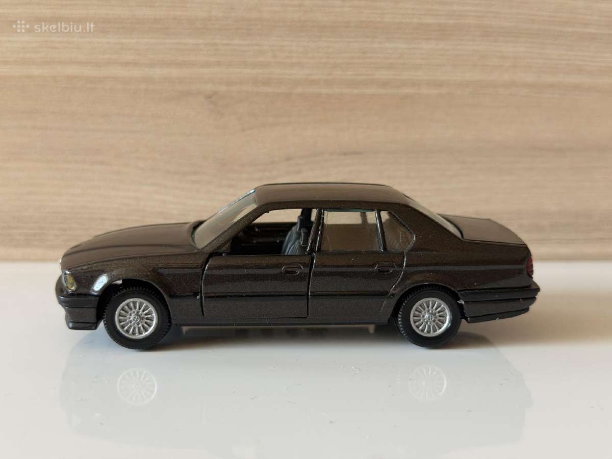 Bmw 735i e32 1:43