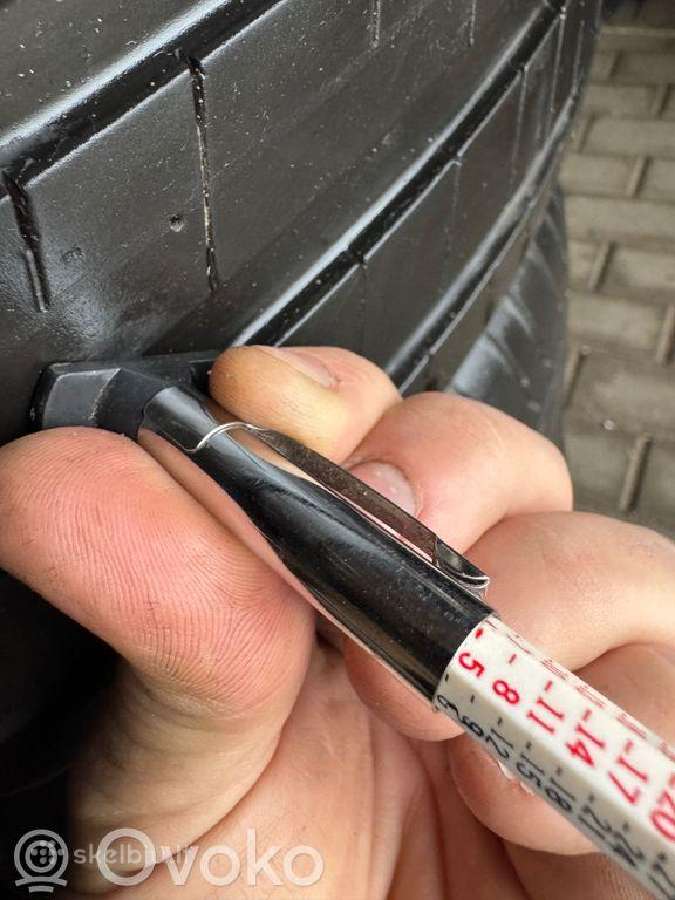 Padanga Pirelli Scorpion r20