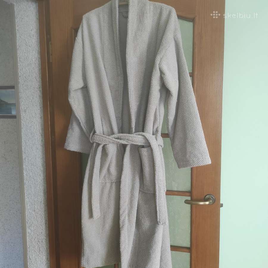 Moteriškas chalatas