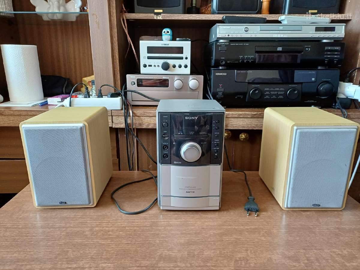 Parduodamas muzikinis centriukas Sony su kolonėlėm