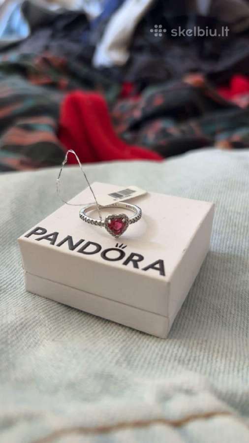 Pandora ziedas