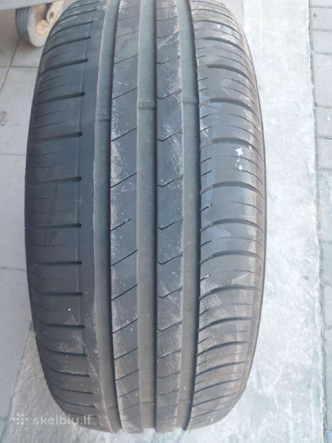 Good Year padangos 275/40 R20