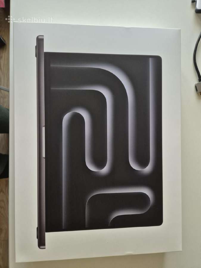 MacBook Pro M5 originali dėžė