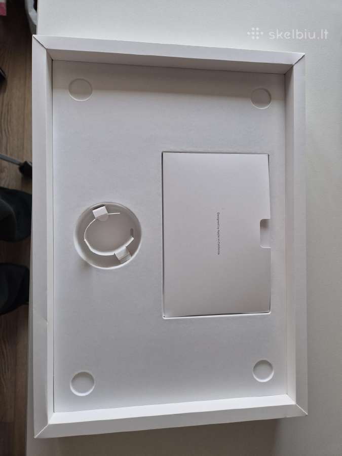 MacBook Pro M5 originali dėžė - nuotraukos Nr. 2