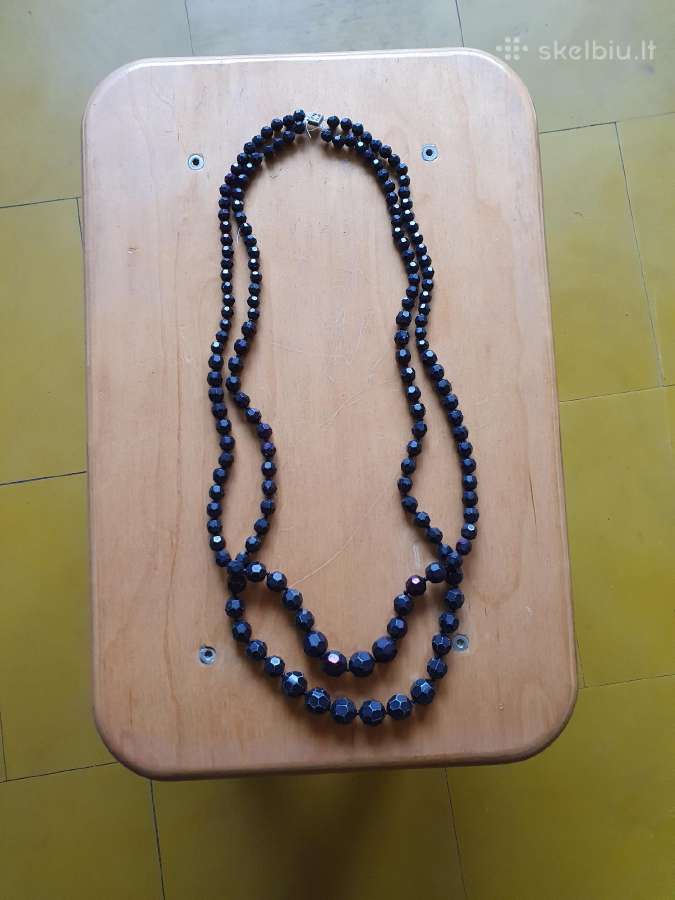 Moteriški karoliai