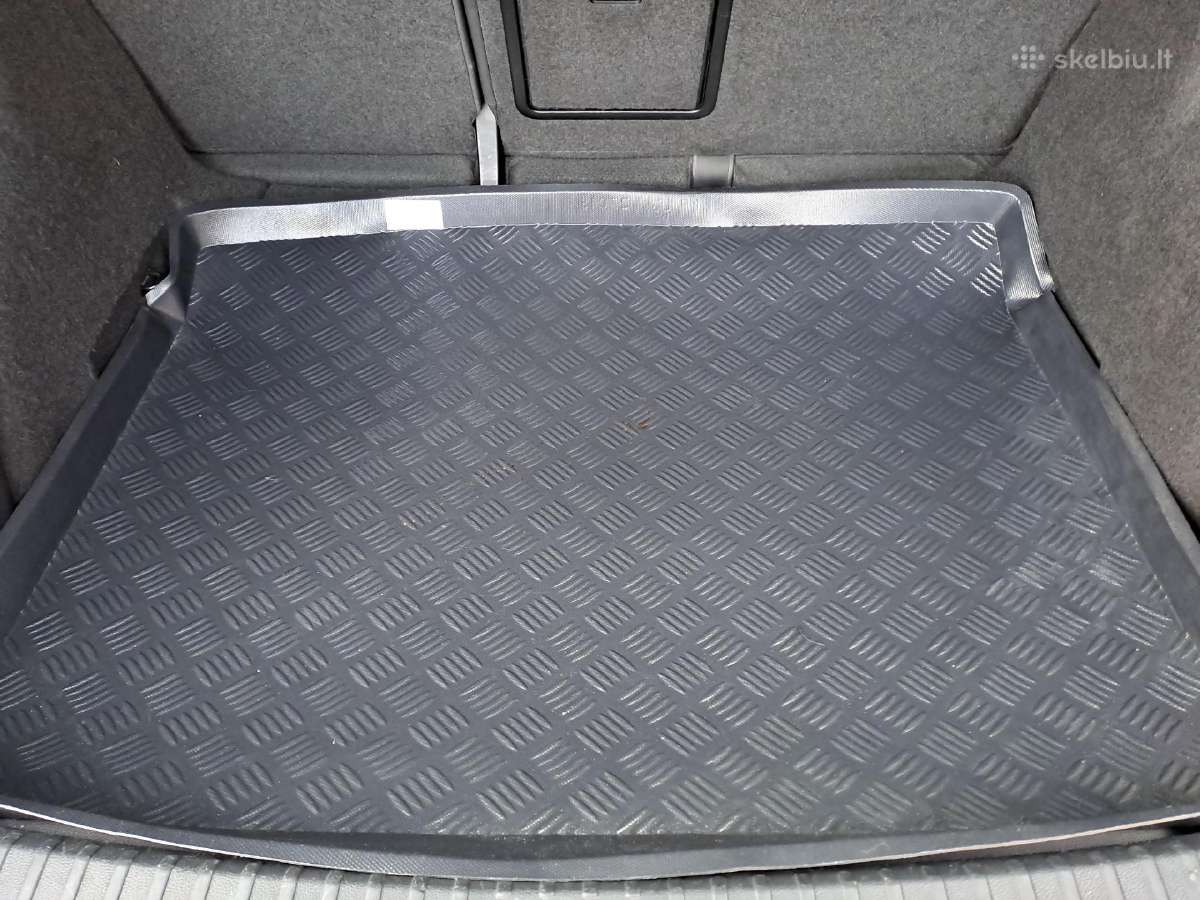 Automobilio bagažinės kilimėlis (plastikinis)