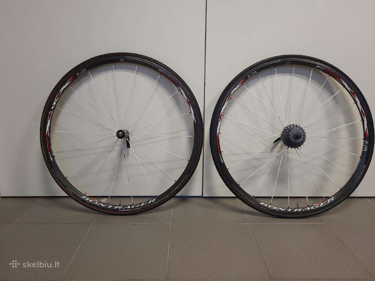 Bontrager Race Xxx Lite plento ratų komplektas.