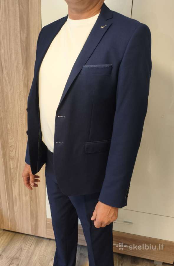 Elegantiškas kostiumas