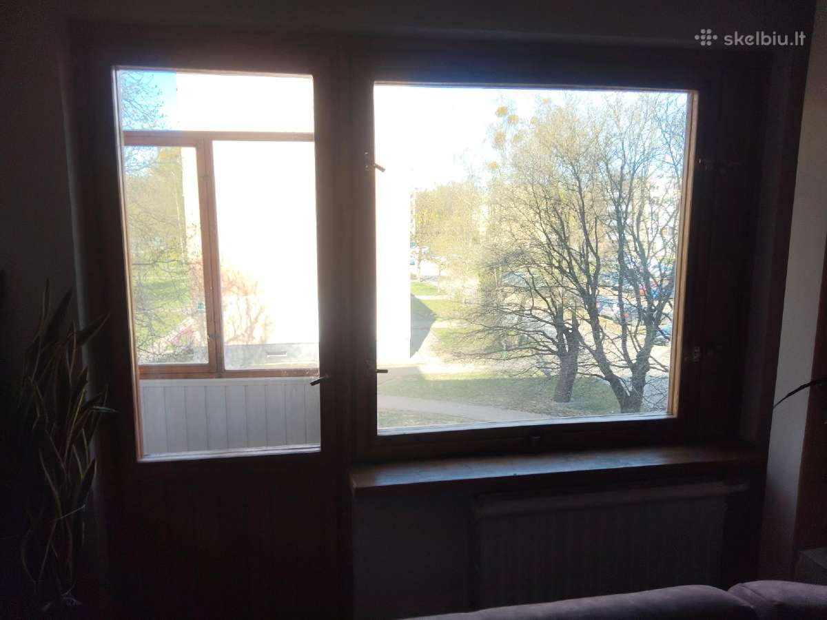 Naudotas medinis langas ir balkono durys