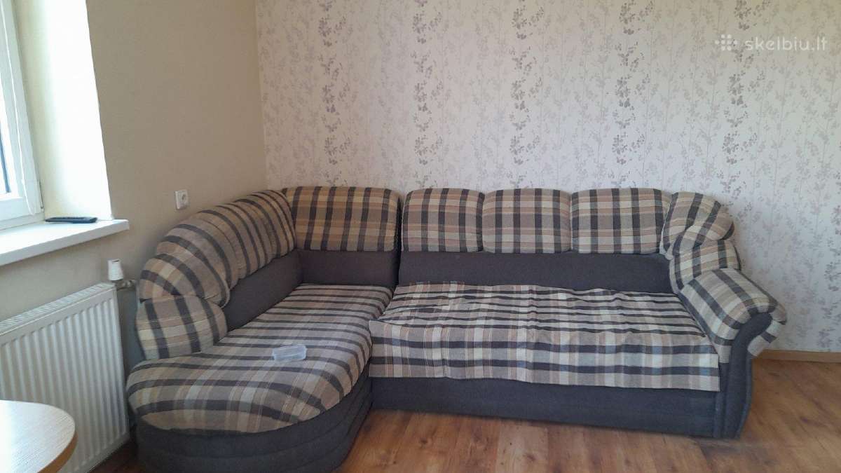 Parduodamas kampas su miegama dalim.