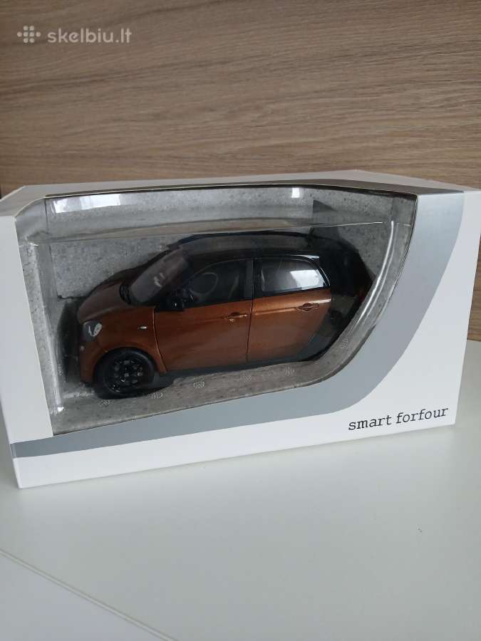 Smart forfour 1:18
