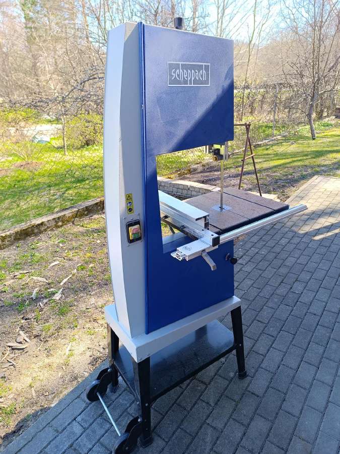 Juostinio pjovimo staklės