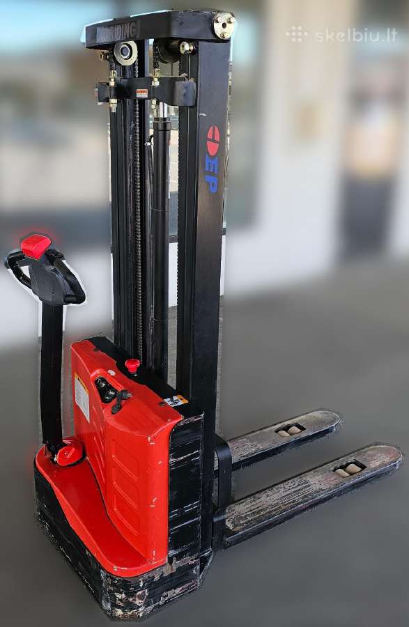 Aukštai keliantis elektrinis palečių vežimėlis