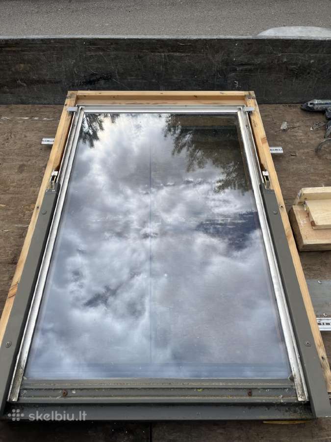 Dėvėti Velux stoglangiai