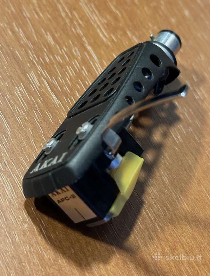 Akai laikiklis su Akai apc-2 / plokštelių grotuvai