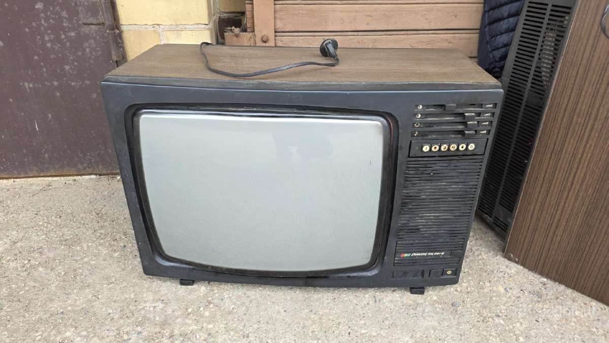 Televizorius rekord vc 381