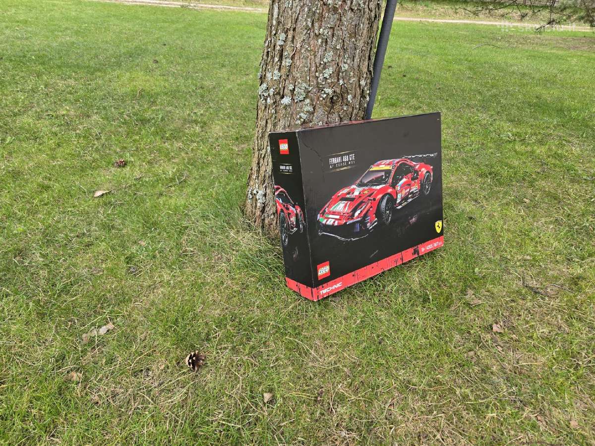 Lego Technic Ferrari 488 Gte - nuotraukos Nr. 2