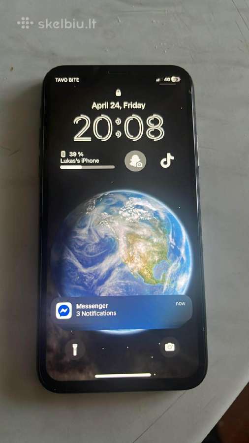 iPhone x 64