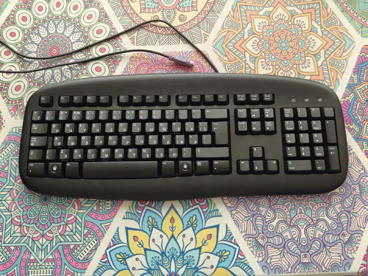 Ps/2 Logitech Deluxe klaviatūra Y-su61
