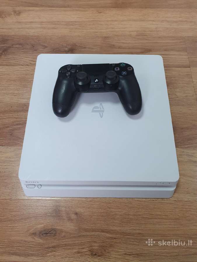 Playstation 4 slim