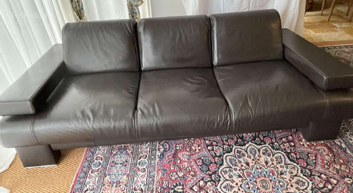 Natūralios odos trivietė sofa firmos "Kler" ruda