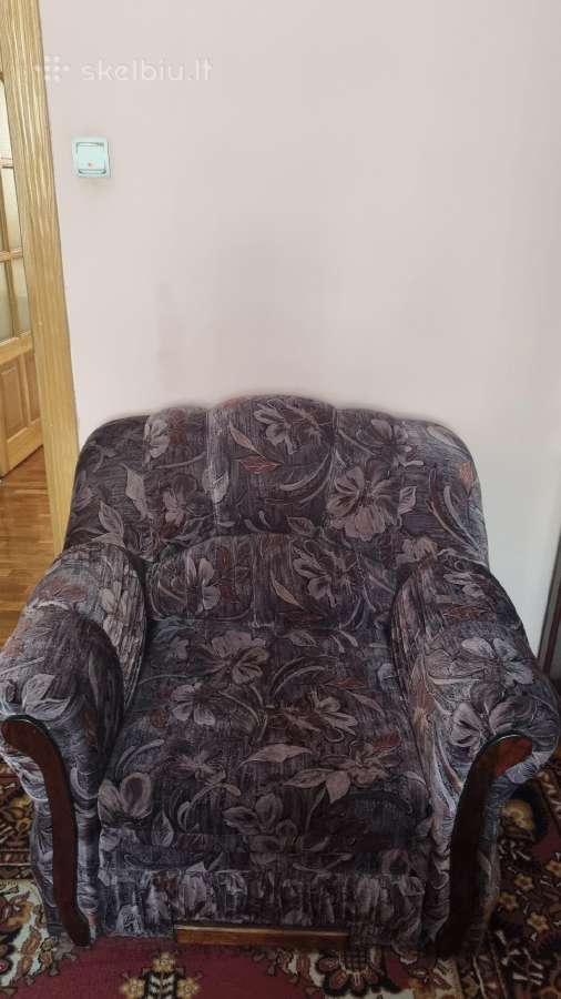 Parduodama lova su foteliu