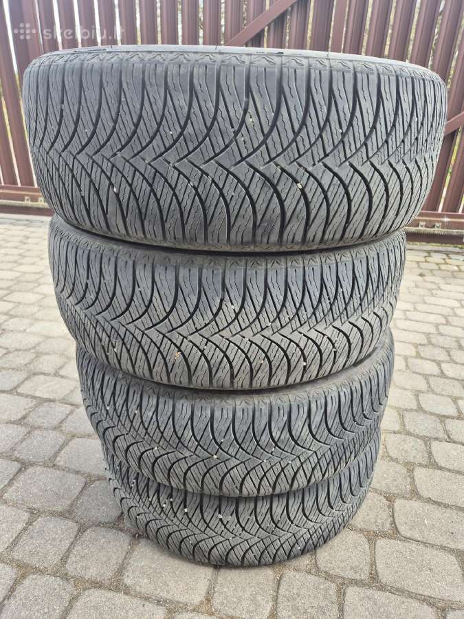 225 50 R18