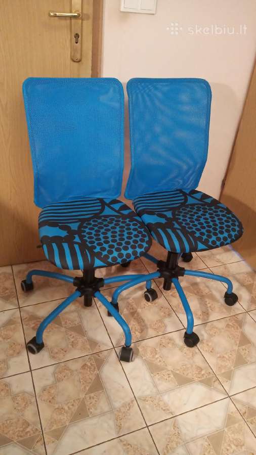Dvi biuro kėdės