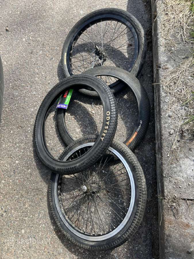 BMX padangos/ratai/pegai