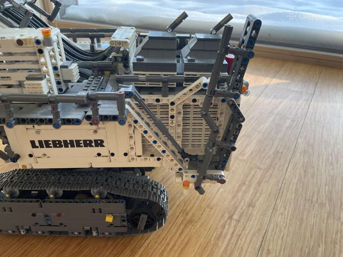 Lego 42100 pilnas, veikiantis, be baterijų