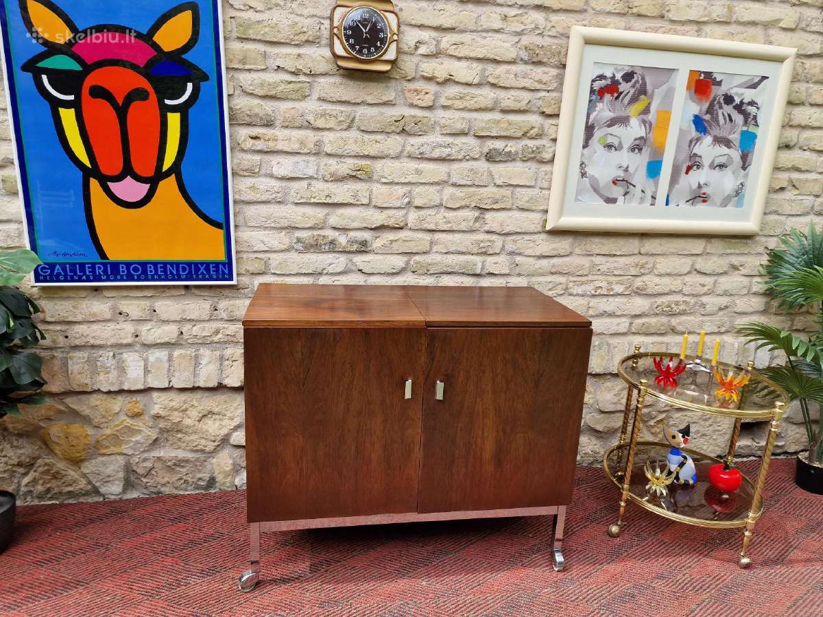 Vintažinis mid century gėrimų šaldytuvas su baru - nuotraukos Nr. 30
