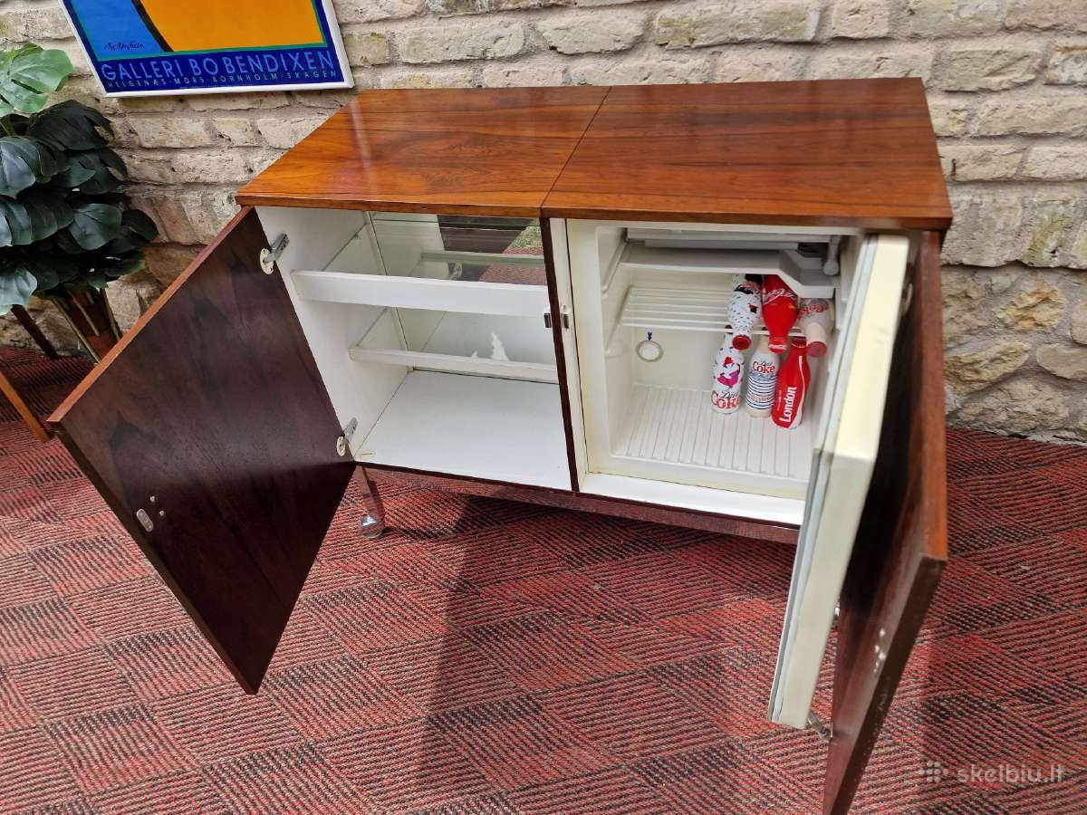 Vintažinis mid century gėrimų šaldytuvas su baru - nuotraukos Nr. 36