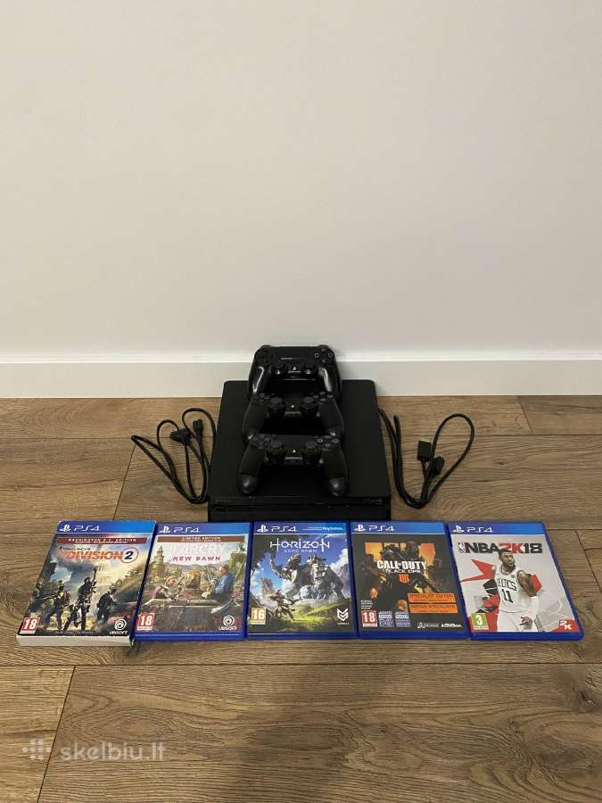 Playstation 4 slim 500gb + 3 Pulteliai