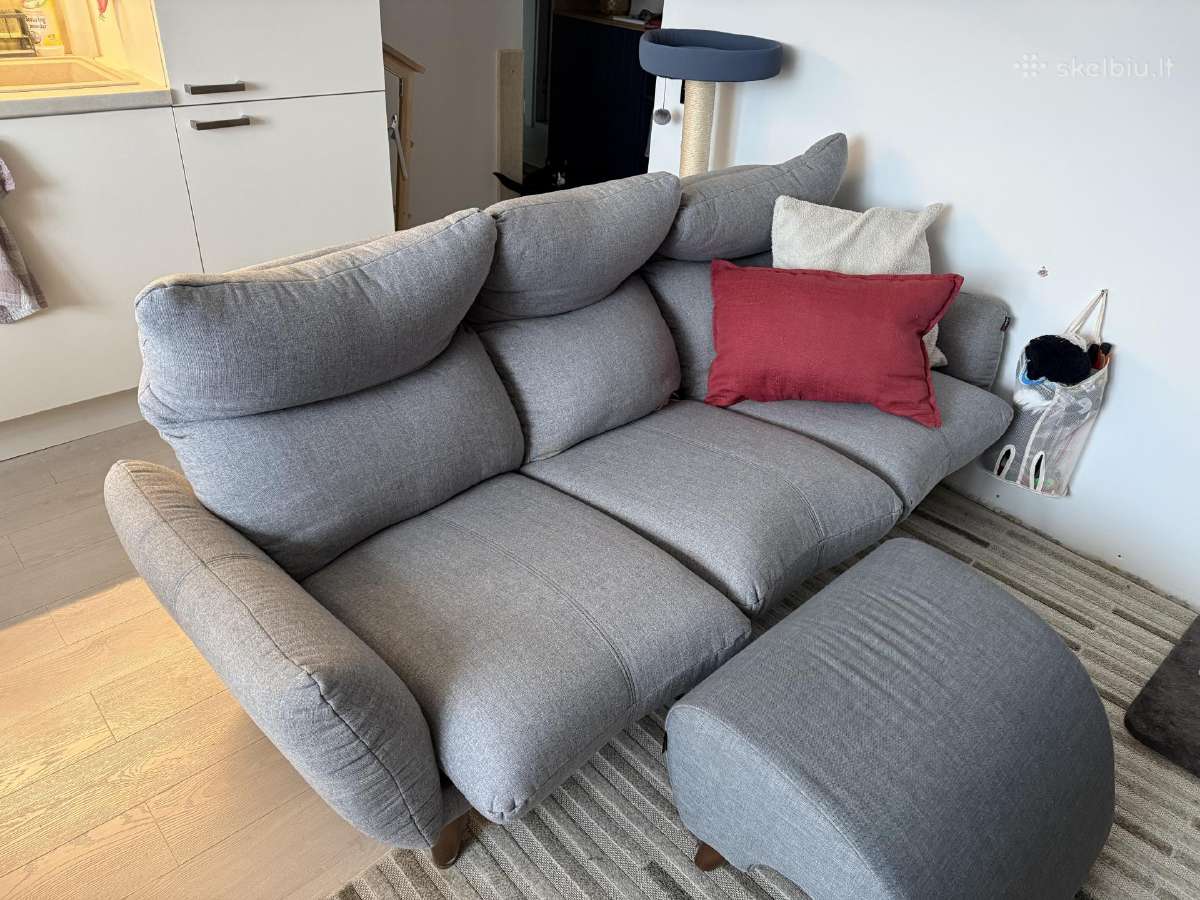 Trivietė sofa Greta ir pufas